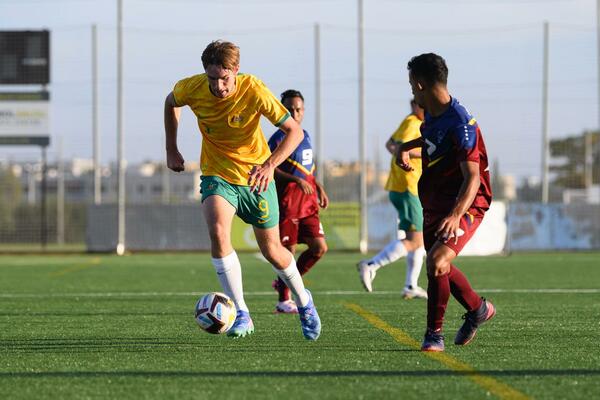 Pararoos v Ven